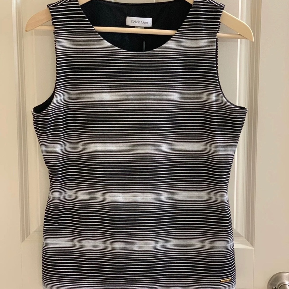 Ladies’ tops